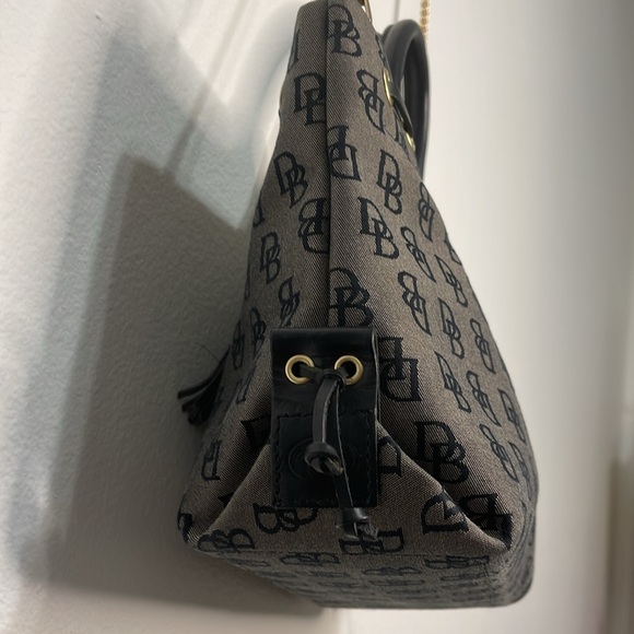 Dooney & Bourke Vintage Signature Tassel Tote Black/Grey No Callouts Looks new - Picture 3 of 10